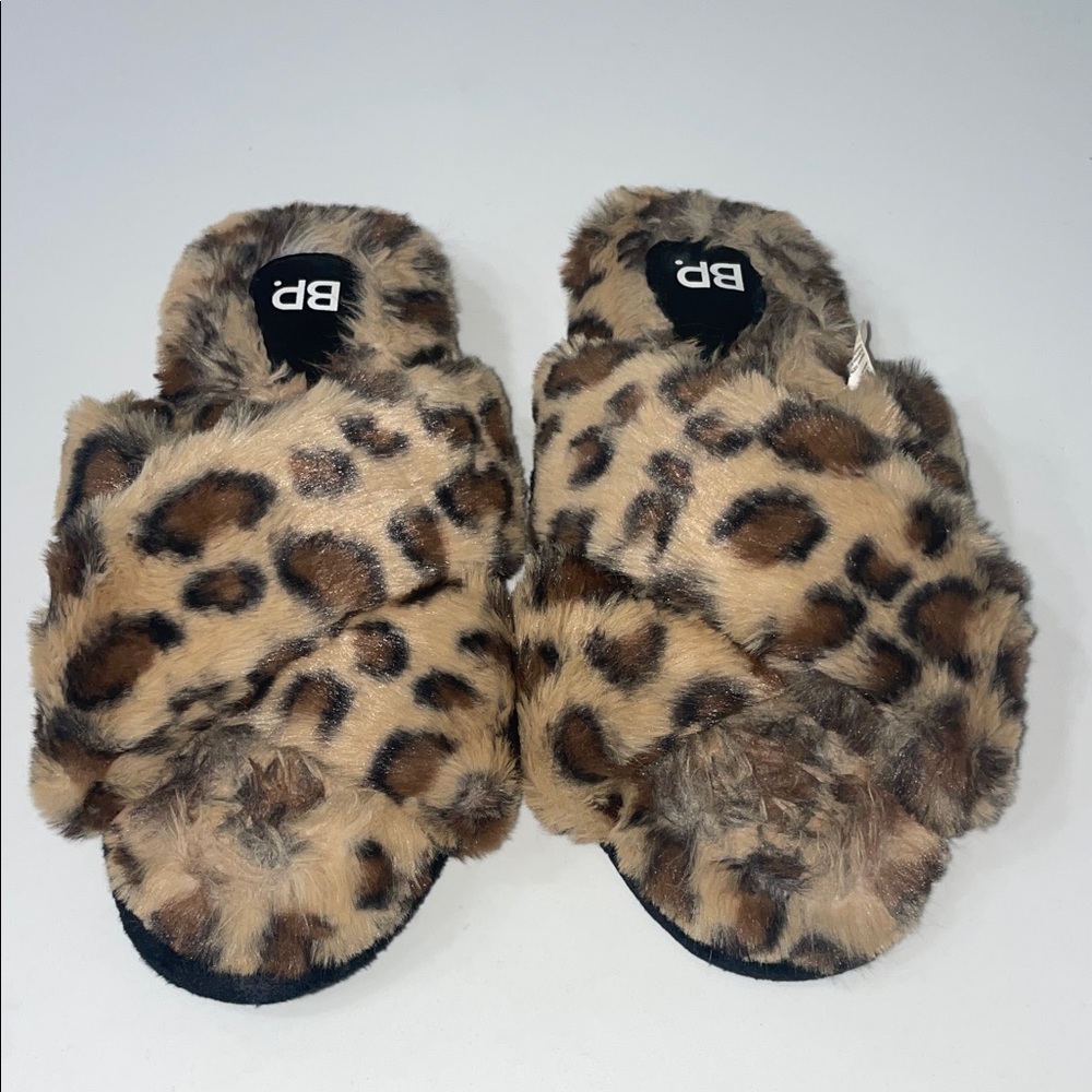 BP Fuzzy Leopard Print Slippers | S 5-6